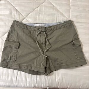 Tommy Hilfiger Women’s Olive Green Khaki Shorts